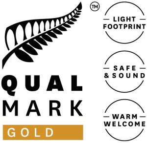 Qualmark-Gold-Award-Logo